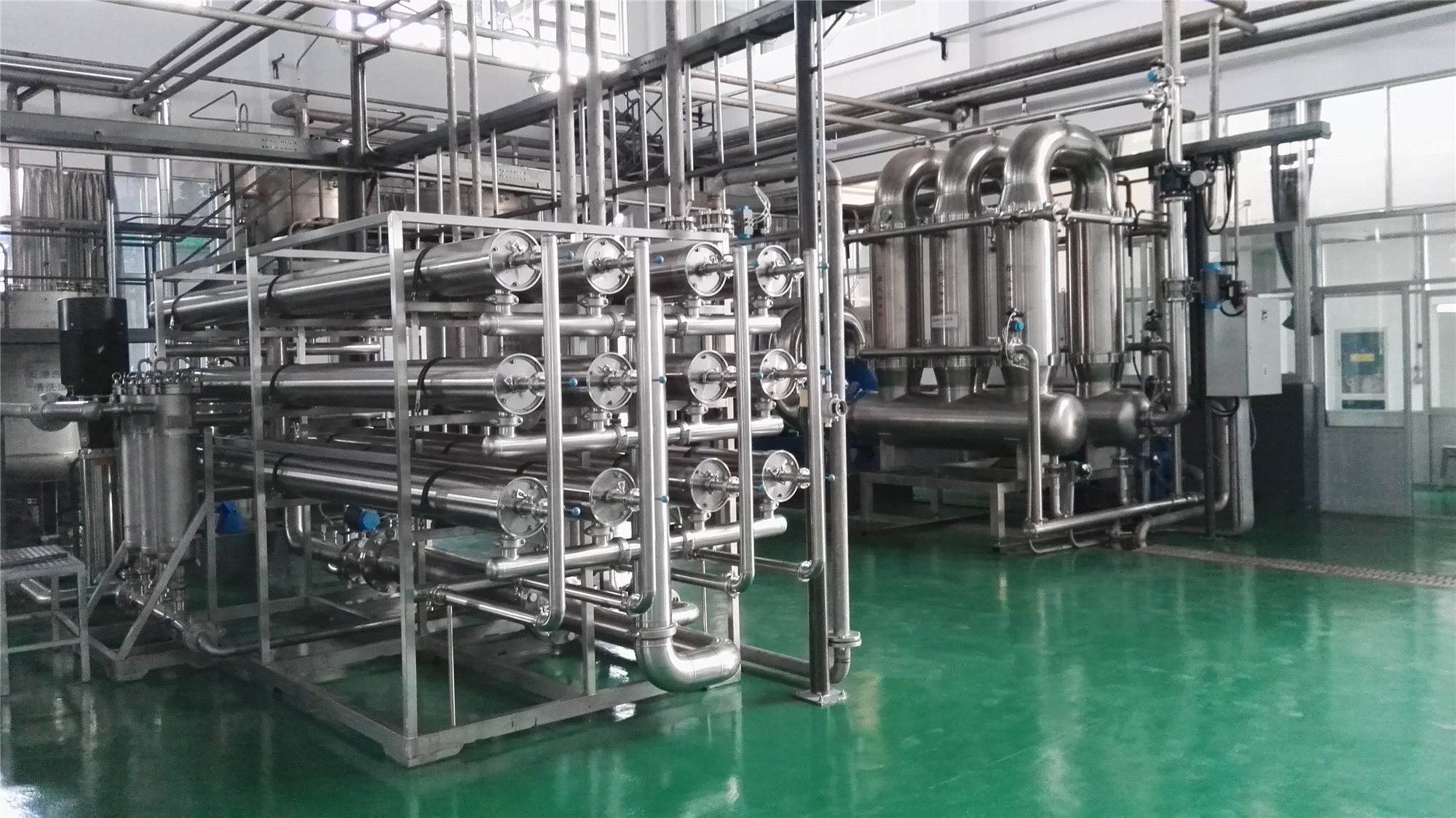 v8哈希游戏抗生素发酵液集成膜系统.jpg